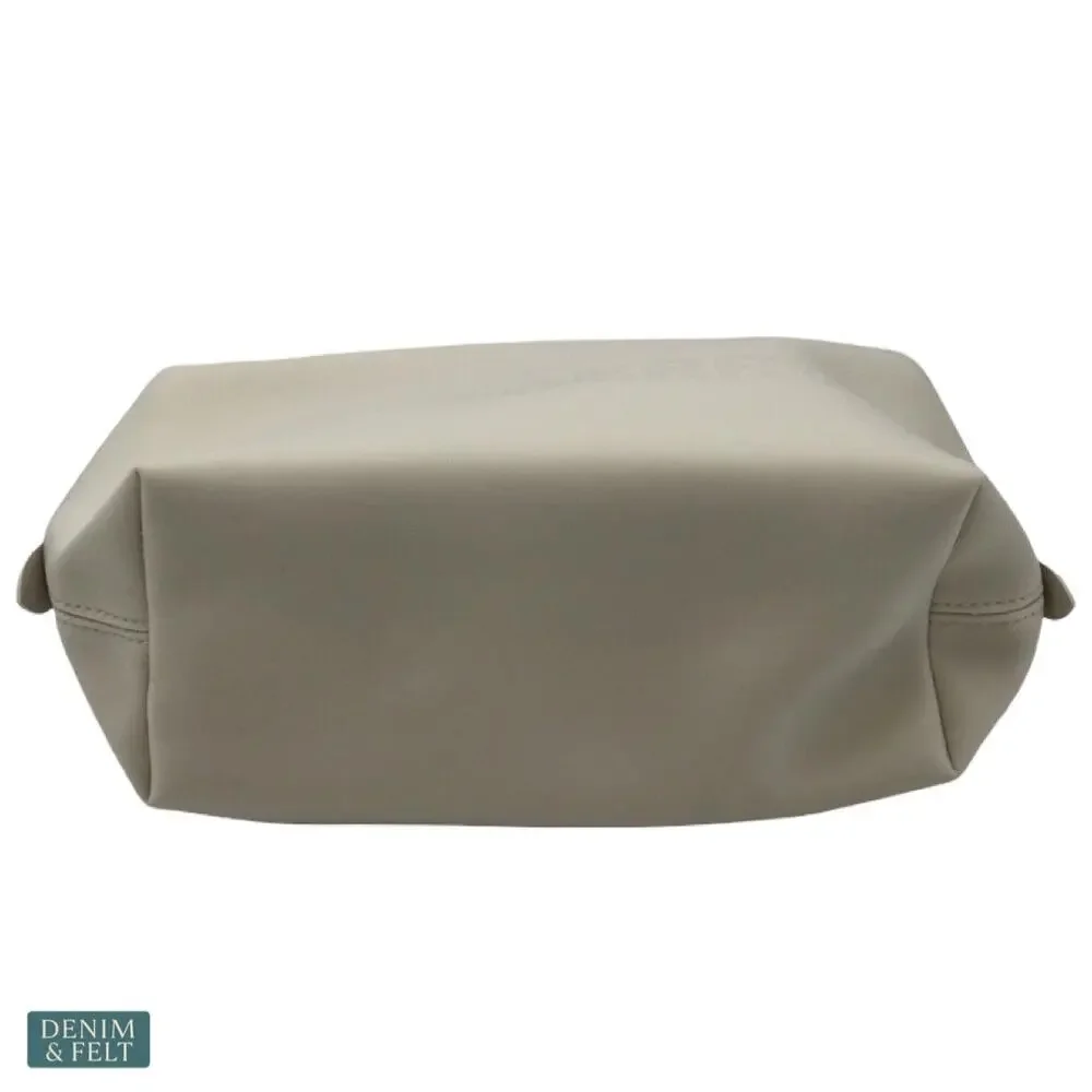 NEW Burberry Beige Cosmetic Bag Makeup Pouch Travel Case Designer Vanity‎ Gift